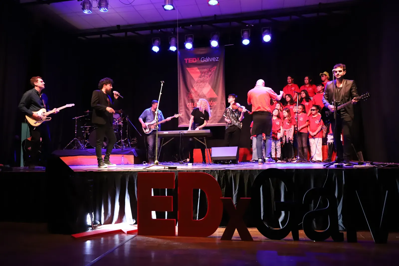 Los Cancheros en el show de cierre
