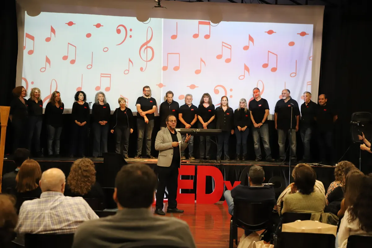 Escenario de una edición anterior de TEDxGálvez