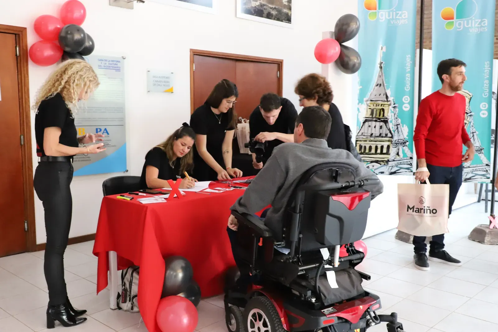 La llegada del público a TEDxGálvez 2024