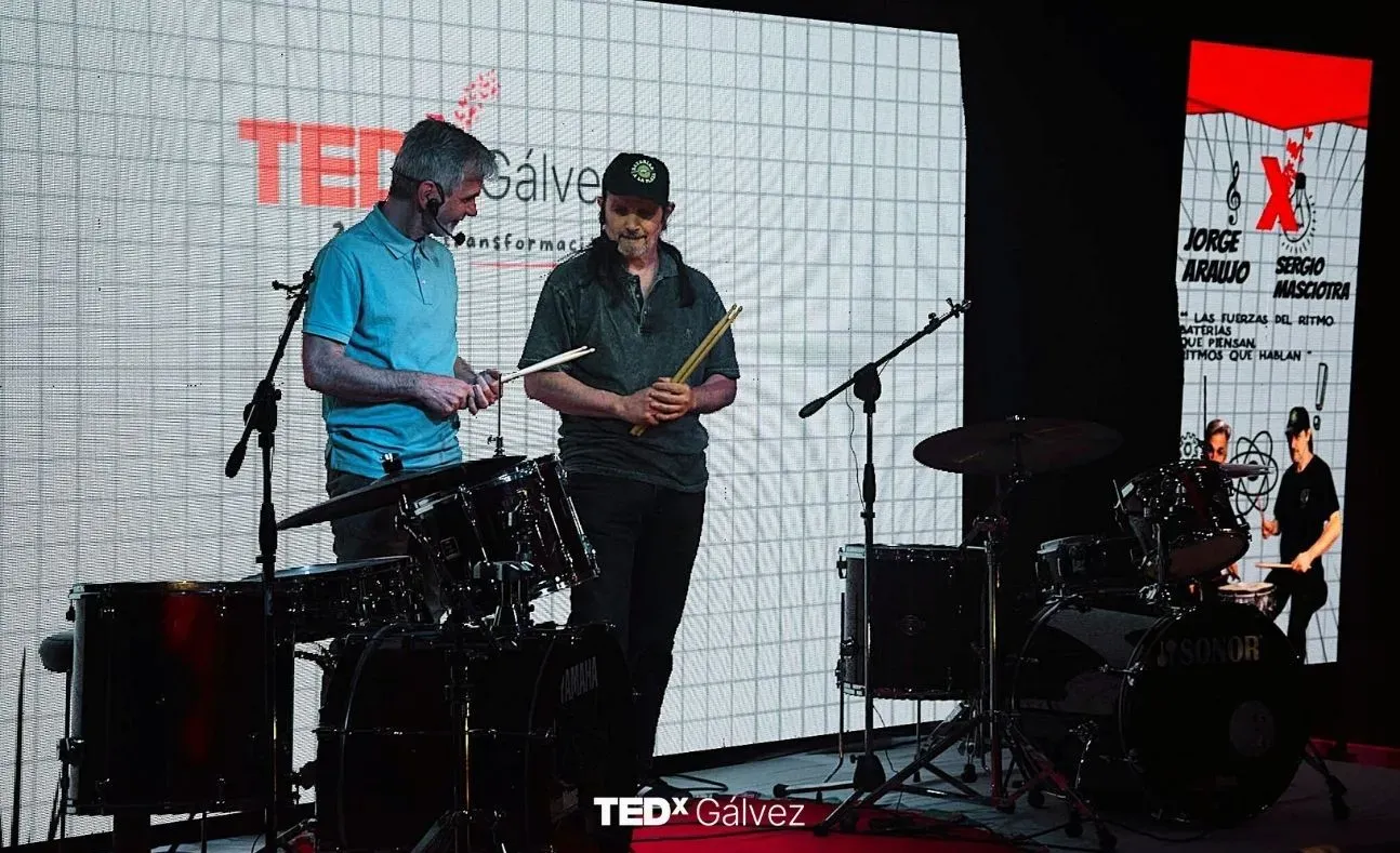 Un momento de TEDxGálvez 2025 · Transformación