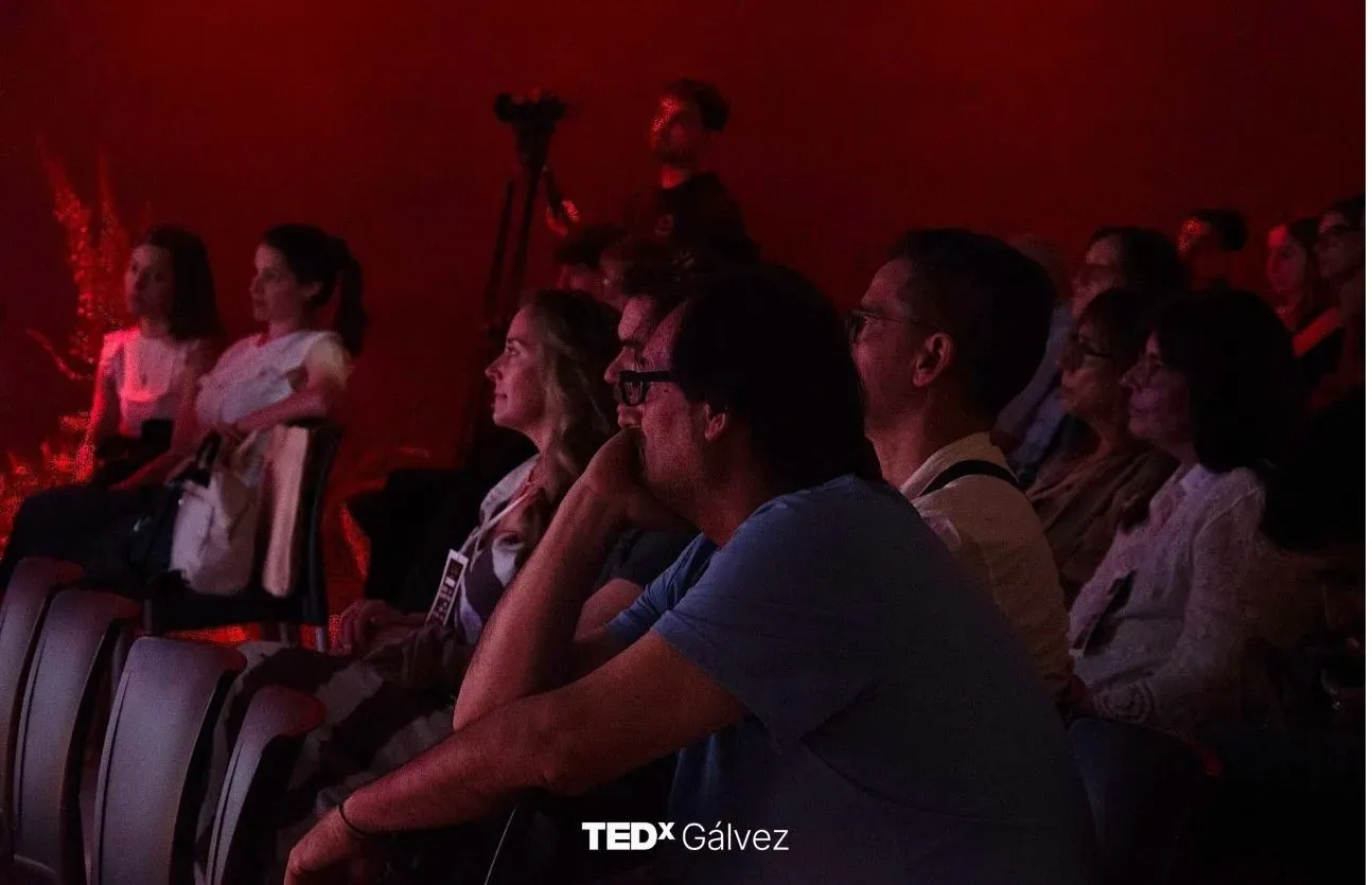 Un momento de TEDxGálvez 2025 · Transformación
