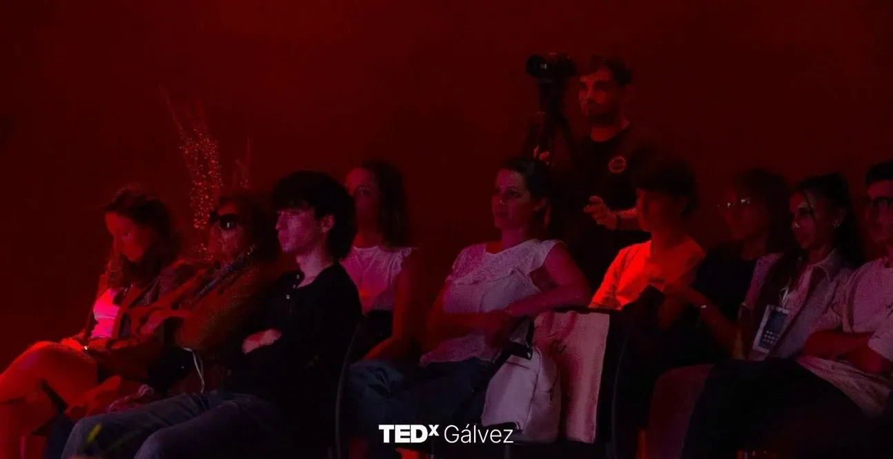 Un momento de TEDxGálvez 2025 · Transformación