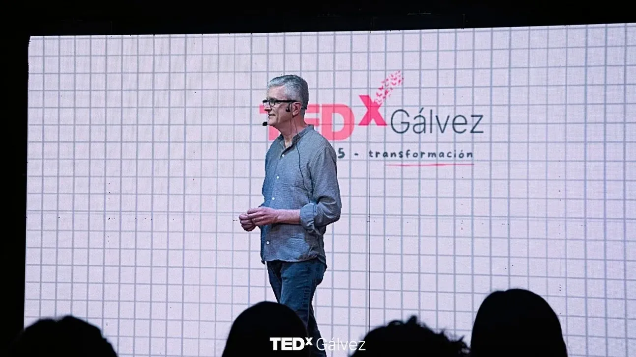 Un momento de TEDxGálvez 2025 · Transformación